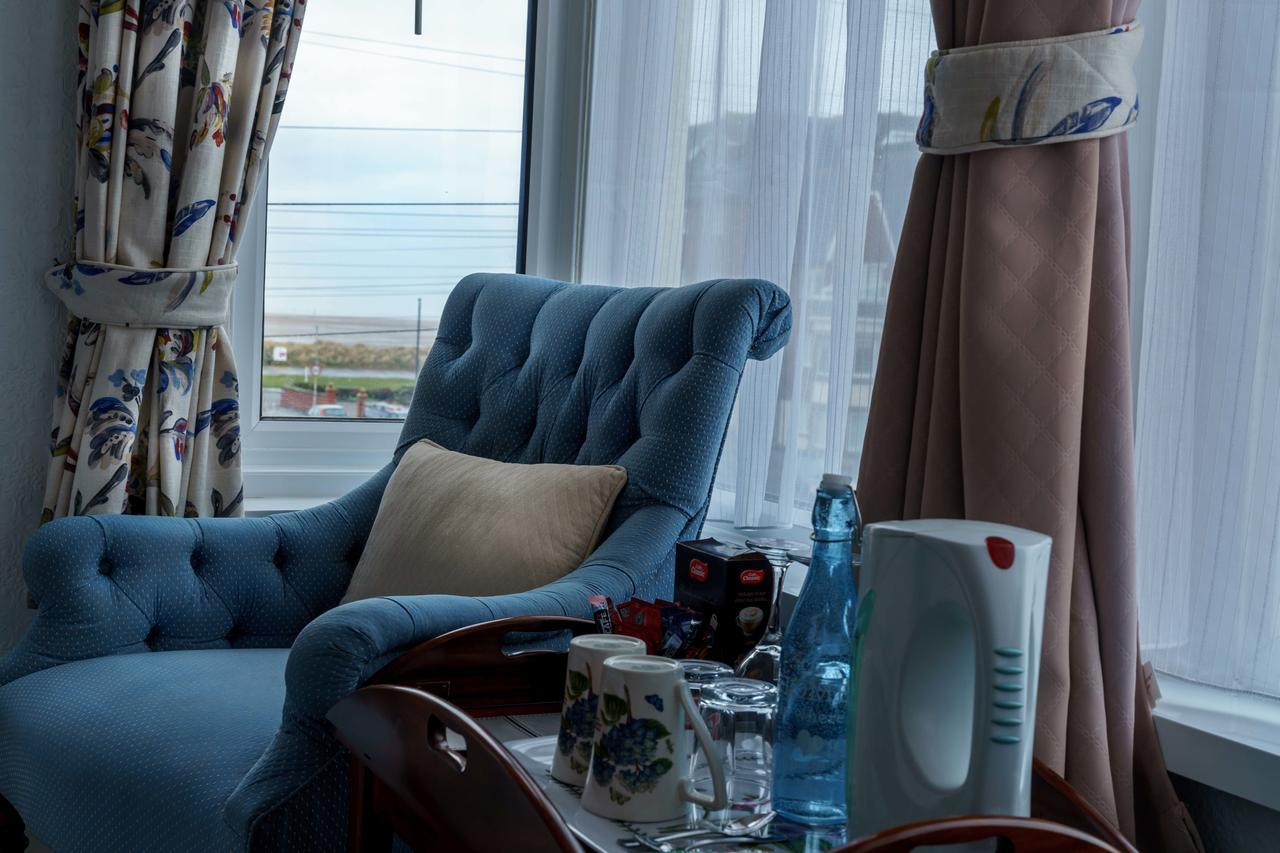 Bed and Breakfast The Gaydon Lytham St Annes Exterior foto