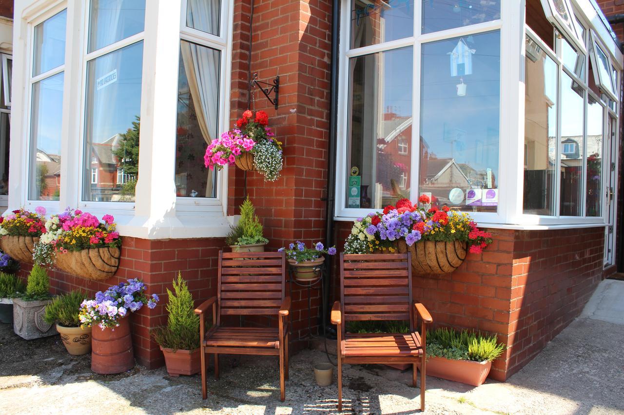 Bed and Breakfast The Gaydon Lytham St Annes Exterior foto